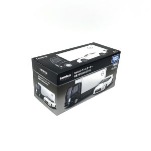Tomica PREMIUM NISSAN GT-R Transporter